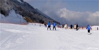 九鼎山休閑滑雪一日游，成都出發(fā)